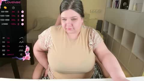 Snapshot of plum_pie__ chatting on November 17, 2025, 4:24 pm Alice online show from November 17, 2025, 4:24 pm