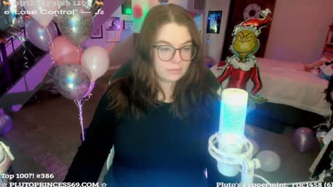 Snapshot of plutoprincess69 chatting on December 17, 2024, 7:07 am Pluto Princess online show from December 17, 2024, 7:07 am