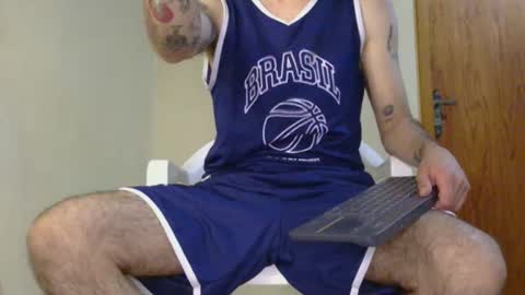 Snapshot of po3t3r0 chatting on December 14, 2025, 12:16 am juan online show from December 14, 2025, 12:16 am