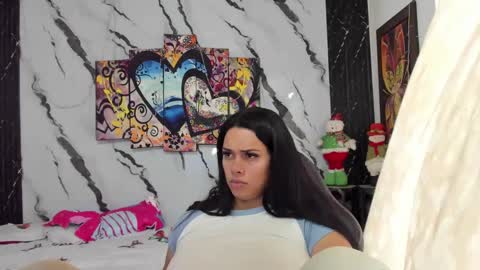 Snapshot of pocahontas_98113116 chatting on January 22, 2025, 7:56 pm lesly pagina azul pocahontas982 online show from January 22, 2025, 7:56 pm