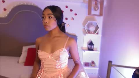 Snapshot of pocahontas_moon chatting on January 19, 2026, 2:54 pm Pocahontas online show from January 19, 2026, 2:54 pm