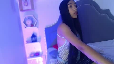 Snapshot of pocahontas_moon chatting on February 10, 2026, 3:49 pm Pocahontas online show from February 10, 2026, 3:49 pm