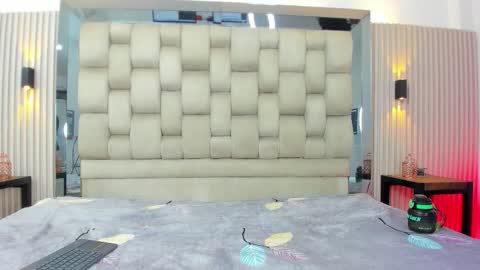 Snapshot of pocahontas_pow chatting on November 6, 2025, 11:55 am Pocahontas online show from November 6, 2025, 11:55 am