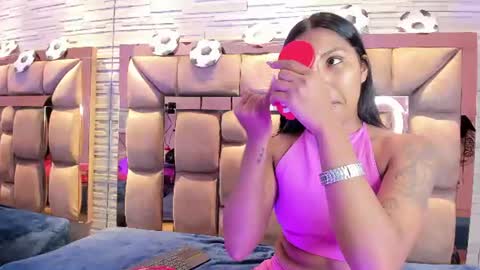 Snapshot of pocahontas_pow chatting on June 27, 2026, 11:48 am Pocahontas online show from June 27, 2026, 11:48 am