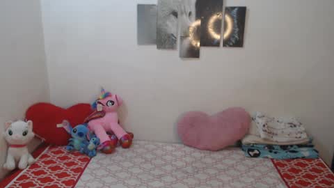 Snapshot of pocahontas_princess__ chatting on September 24, 2025, 2:09 pm Pocahontas online show from September 24, 2025, 2:09 pm