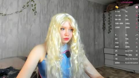 Snapshot of pocet_barbie chatting on July 9, 2026, 6:28 am Mary online show from July 9, 2026, 6:28 am