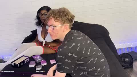 curvaceous black girl takes Big white cock online show from October 20, 2025, 3:40 am