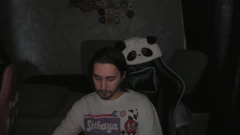 pohyi_ online show from March 10, 2026, 5:01 am