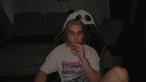 pohyi_ online show from March 13, 2026, 3:57 am