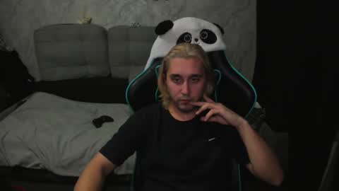 pohyi_ online show from March 15, 2026, 2:45 pm