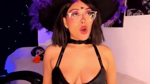 Snapshot of poison_willow chatting on January 26, 2025, 5:23 pm Willow Hours 12pm to 630pm Colombian time FRIDAY AND SUNDAY FREE DAYS online show from January 26, 2025, 5:23 pm