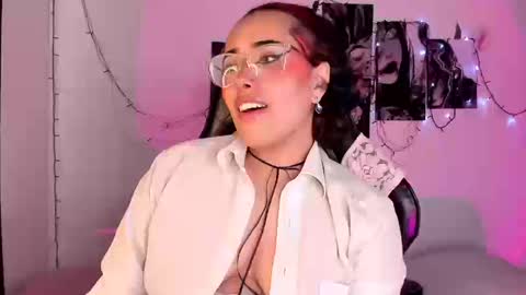 Snapshot of poison_willow chatting on September 17, 2025, 6:31 pm Willow Hours 12pm to 630pm Colombian time FRIDAY AND SUNDAY FREE DAYS online show from September 17, 2025, 6:31 pm