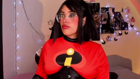 Snapshot of poison_willow chatting on October 30, 2025, 5:35 pm Willow Hours 12pm to 630pm Colombian time FRIDAY AND SUNDAY FREE DAYS online show from October 30, 2025, 5:35 pm