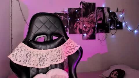 Snapshot of poison_willow chatting on November 9, 2025, 5:33 pm Willow Hours 12pm to 630pm Colombian time FRIDAY AND SUNDAY FREE DAYS online show from November 9, 2025, 5:33 pm