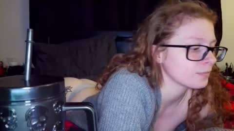 poisonivyy95 online show from June 4, 2026, 1:55 am