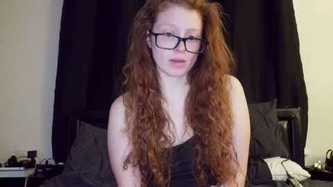 Snapshot of poisonivyy95 chatting on July 14, 2026, 1:52 am poisonivyy95 online show from July 14, 2026, 1:52 am