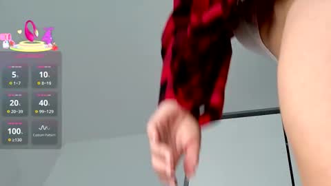 Snapshot of pokemon7ik chatting on November 20, 2025, 9:53 am Karolina online show from November 20, 2025, 9:53 am