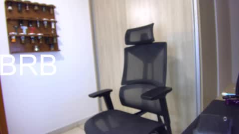 Snapshot of polar_bear91 chatting on January 17, 2025, 6:36 am Bear online show from January 17, 2025, 6:36 am