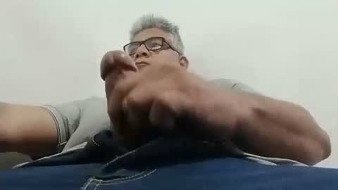 Snapshot of poli475 chatting on January 19, 2025, 11:23 am poli online show from January 19, 2025, 11:23 am