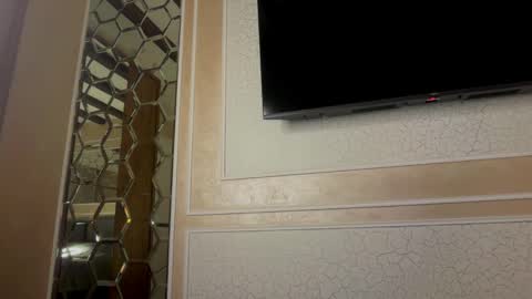 Snapshot of poli_molly chatting on April 23, 2026, 8:55 pm Angelic online show from April 23, 2026, 8:55 pm