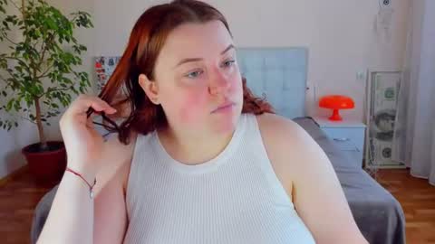 Snapshot of polinasallivan chatting on June 16, 2026, 2:30 pm Polina online show from June 16, 2026, 2:30 pm