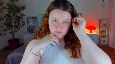 Snapshot of polinasallivan chatting on July 19, 2026, 8:56 pm Polina online show from July 19, 2026, 8:56 pm