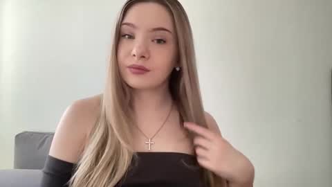 polishangel222 online show from March 22, 2026, 12:30 pm