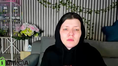 Polly online show from November 22, 2025, 5:01 pm