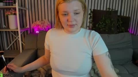 Polly online show from April 26, 2026, 1:14 am