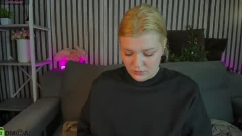 Polly online show from April 27, 2026, 1:03 am
