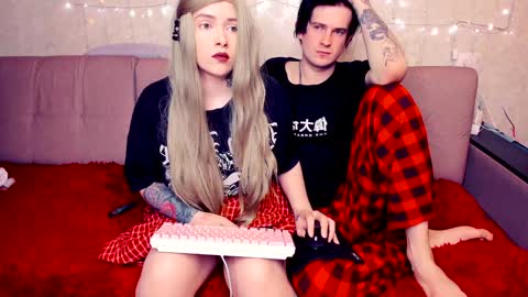 Snapshot of polly_wow chatting on January 19, 2025, 5:37 am Polly online show from January 19, 2025, 5:37 am