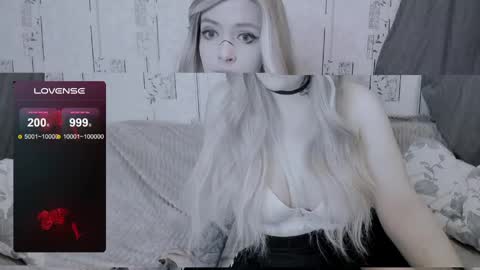 Snapshot of polly_wow chatting on June 2, 2026, 7:16 pm Polly online show from June 2, 2026, 7:16 pm