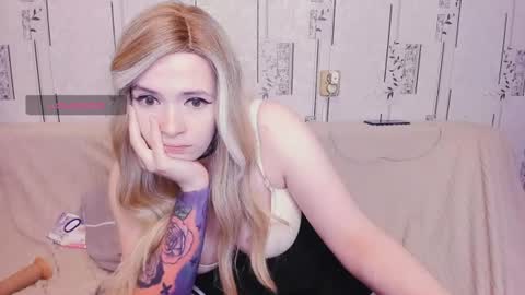 Polly online show from June 19, 2026, 10:35 pm