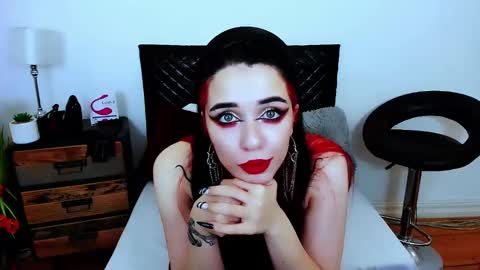 Snapshot of pollyflowers chatting on December 30, 2024, 12:22 am Polly online show from December 30, 2024, 12:22 am