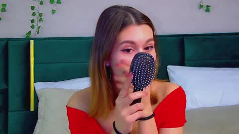 Polly online show from March 10, 2025, 9:29 pm