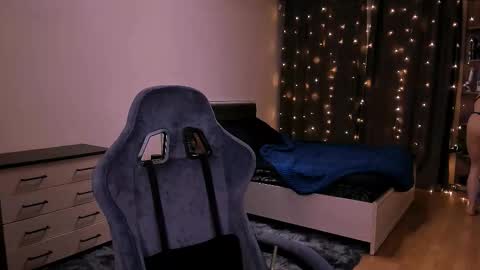 Snapshot of polusladkoye chatting on December 16, 2025, 3:17 pm Megan.online online show from December 16, 2025, 3:17 pm