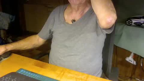 Snapshot of pomme1949 chatting on February 2, 2025, 2:34 pm pomme1949 online show from February 2, 2025, 2:34 pm