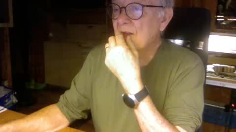 Snapshot of pomme1949 chatting on October 29, 2025, 11:01 am pomme1949 online show from October 29, 2025, 11:01 am