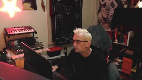 Snapshot of ponydaddy666 chatting on March 30, 2026, 5:19 am Rich online show from March 30, 2026, 5:19 am