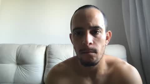 Snapshot of poormanbr chatting on April 17, 2026, 11:24 am poormanbr online show from April 17, 2026, 11:24 am