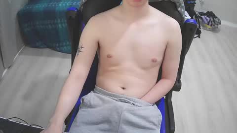 Snapshot of popit124 chatting on March 3, 2025, 10:10 pm cumguy125 online show from March 3, 2025, 10:10 pm