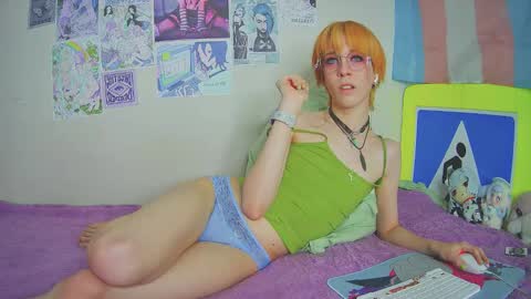 poppyfluffy online show from March 8, 2026, 5:55 am