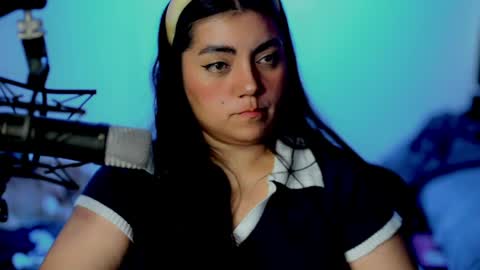 Poppy Kensington online show from May 11, 2026, 8:39 pm