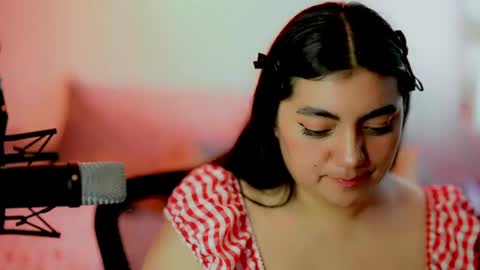 Poppy Kensington online show from May 12, 2026, 9:01 pm