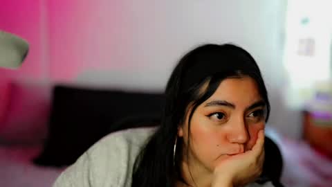 Poppy Kensington online show from May 25, 2026, 8:04 pm
