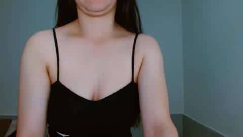 porcelainlux online show from November 5, 2025, 8:31 pm