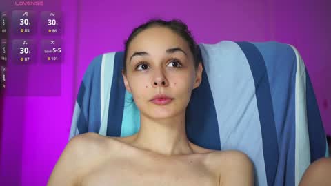 Snapshot of pornxxxcouple chatting on December 17, 2025, 9:54 pm online show from December 17, 2025, 9:54 pm