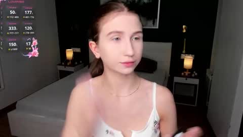 Elizabeth online show from November 13, 2025, 7:24 pm