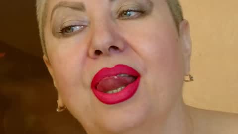 LADY POSH online show from February 12, 2025, 10:04 pm