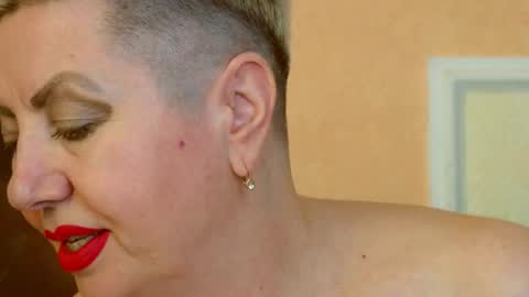 LADY POSH online show from March 7, 2025, 9:59 pm